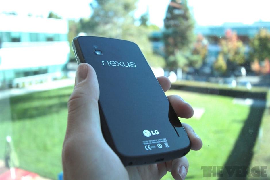 Nexus 4，谷歌手机的辉煌遗产与时代印记