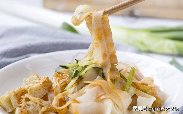 家庭自制简易凉皮，清爽美味，轻松上手食谱！